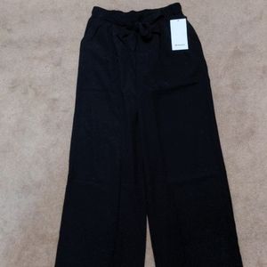 Lululemon Noir Pant